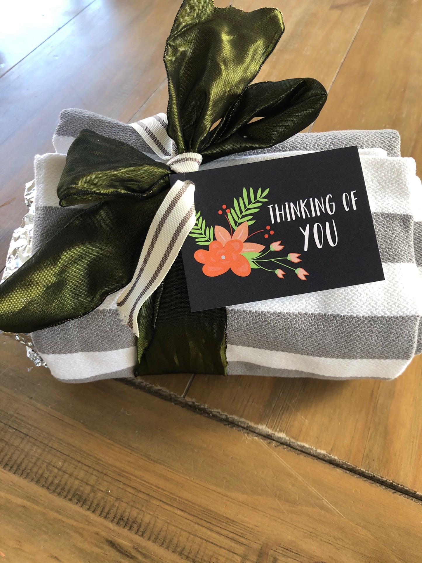 THINKING OF YOU FLORAL GIFT TAG (8ct)